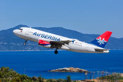 Air Serbia obustavlja letove za London zbog problema na Heathrowu